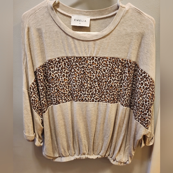 Emelia Top - Picture 2 of 4